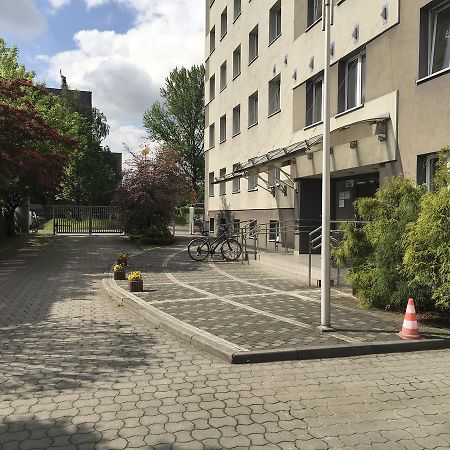 Gosciniec Tombor Aparthotel Катовице Екстериор снимка