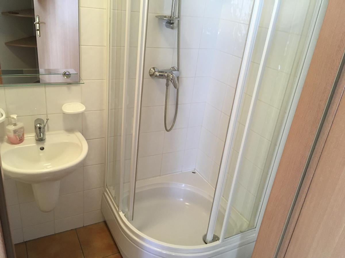 Gosciniec Tombor Aparthotel Катовице Екстериор снимка