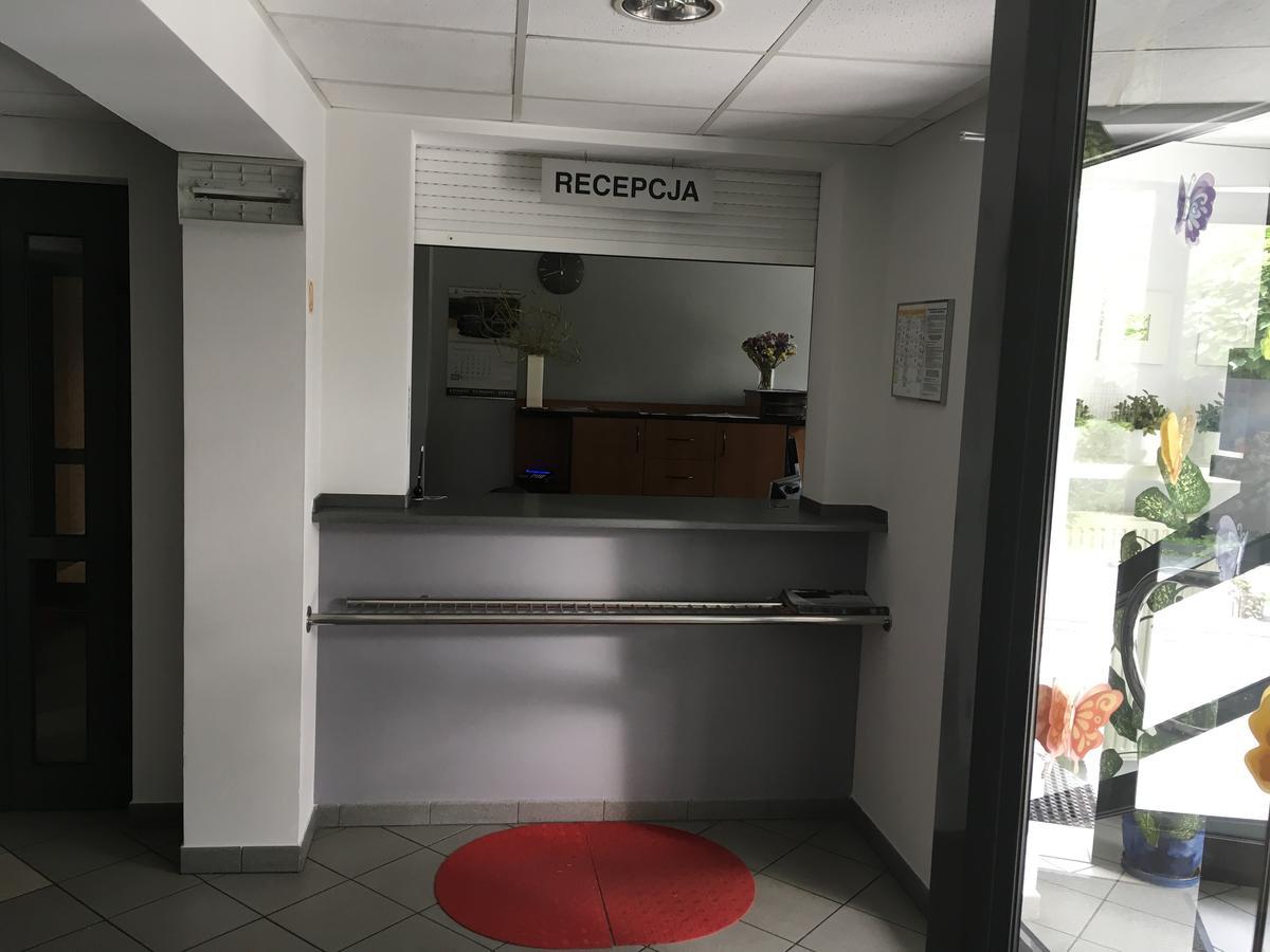 Gosciniec Tombor Aparthotel Катовице Екстериор снимка