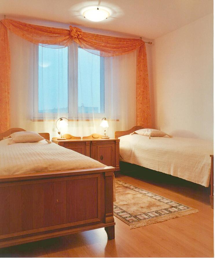 Gosciniec Tombor Aparthotel Катовице Екстериор снимка